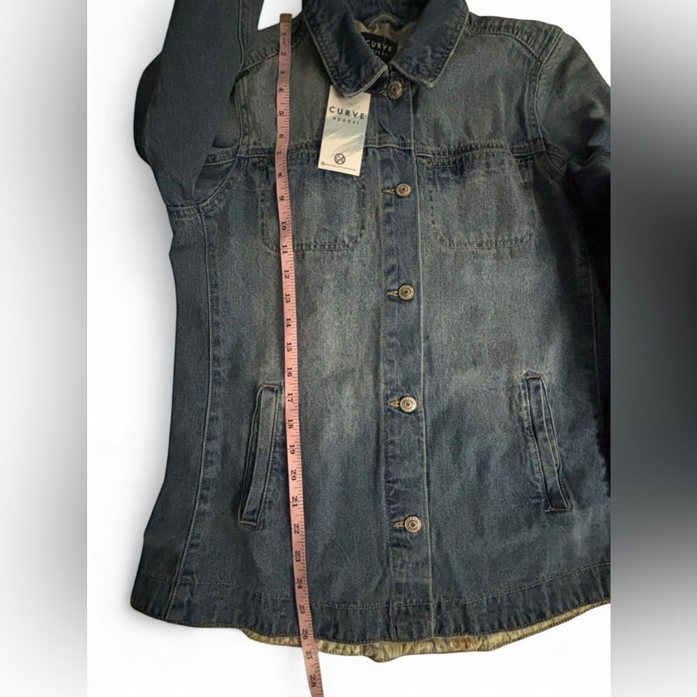 NWT Curve Appeal Denim Jacket Medium Blue Wash Button Front Womens Coat - Picture 3 of 8